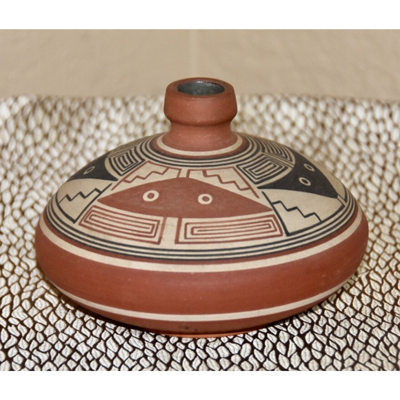 Vintage Hand Crafted Ccantu Red Clay / Barro Rojo Seed Pot Peruvian Pottery - Picture 2 of 7